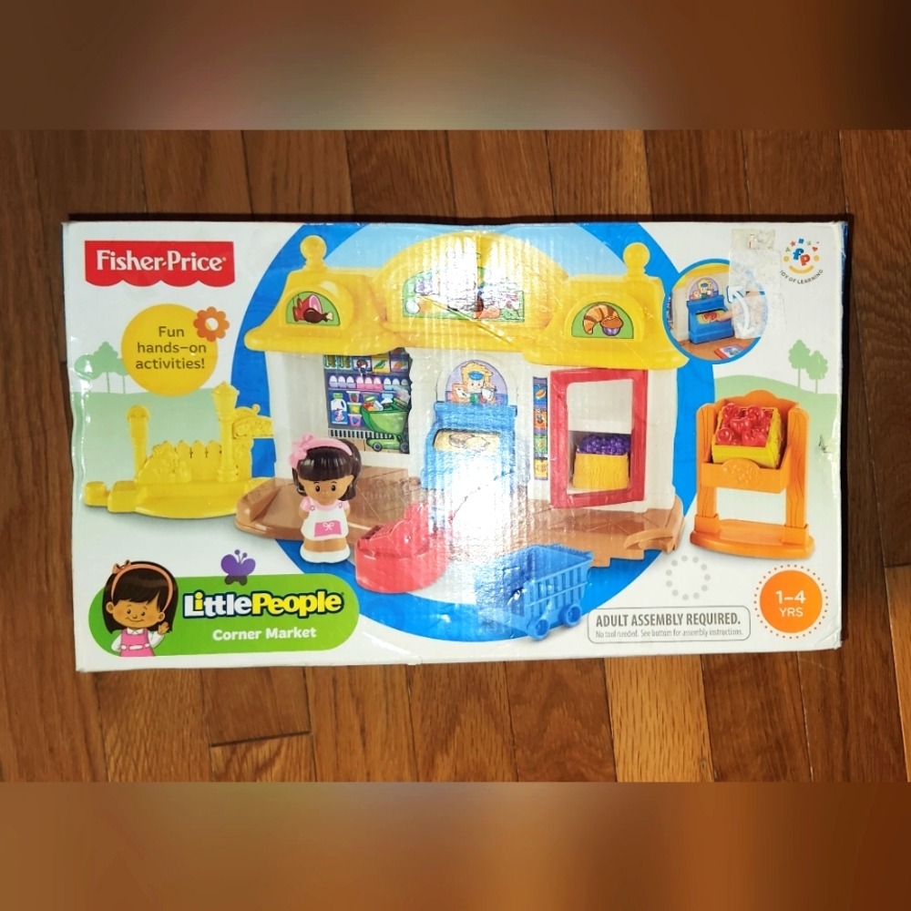 LOOKS NEW BOX Fisher Price 2013 Little People Mia Corner Market Playset Complete